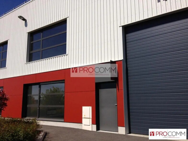 Flex in Chartres for lease - Building Photo - Image 3 of 6