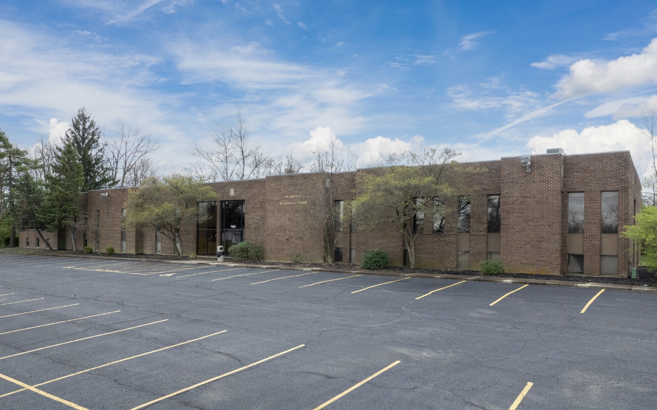7505 Sussex Dr, Florence, KY for lease Building Photo- Image 1 of 1