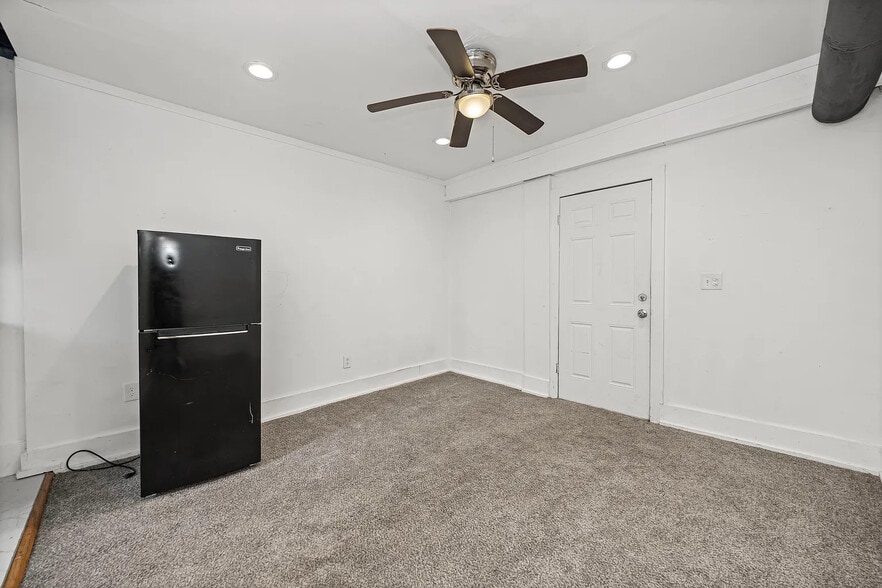 Dunedin Campus portfolio of 2 properties for sale on LoopNet.com - Building Photo - Image 3 of 10