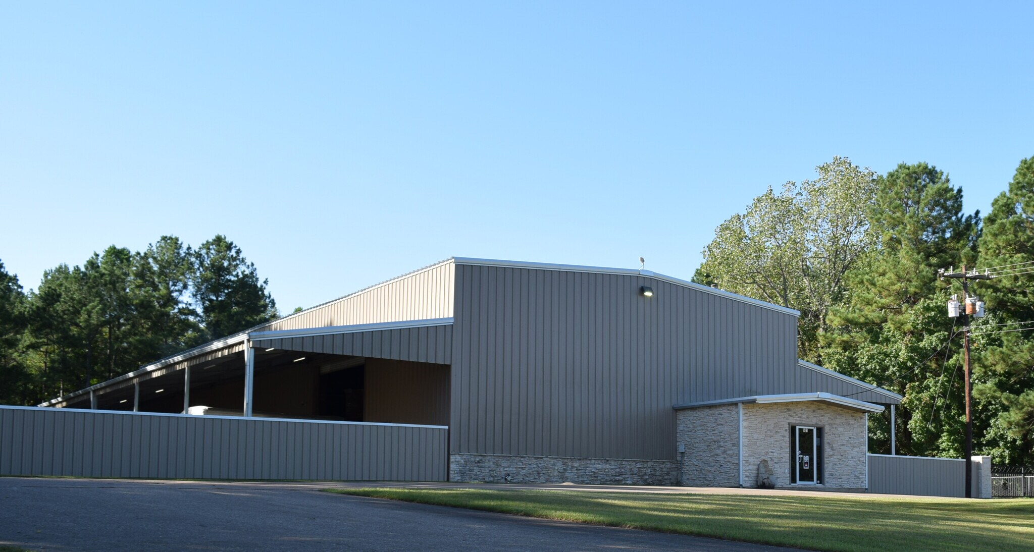 901 Ellen Trout Dr, Lufkin, TX for sale Building Photo- Image 1 of 1