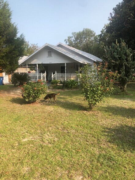 243 Ellabell Loop Rd, Ellabell, GA for lease - Primary Photo - Image 1 of 8