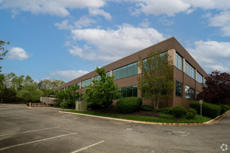 7700 Boston Blvd, Springfield, VA for sale - Building Photo - Image 2 of 6