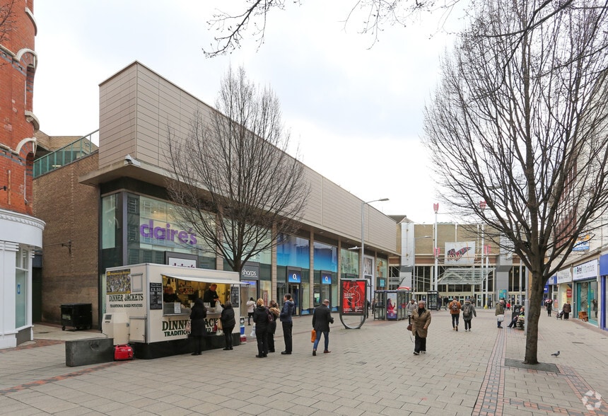 Lister Gate, Nottingham for sale - Primary Photo - Image 1 of 1