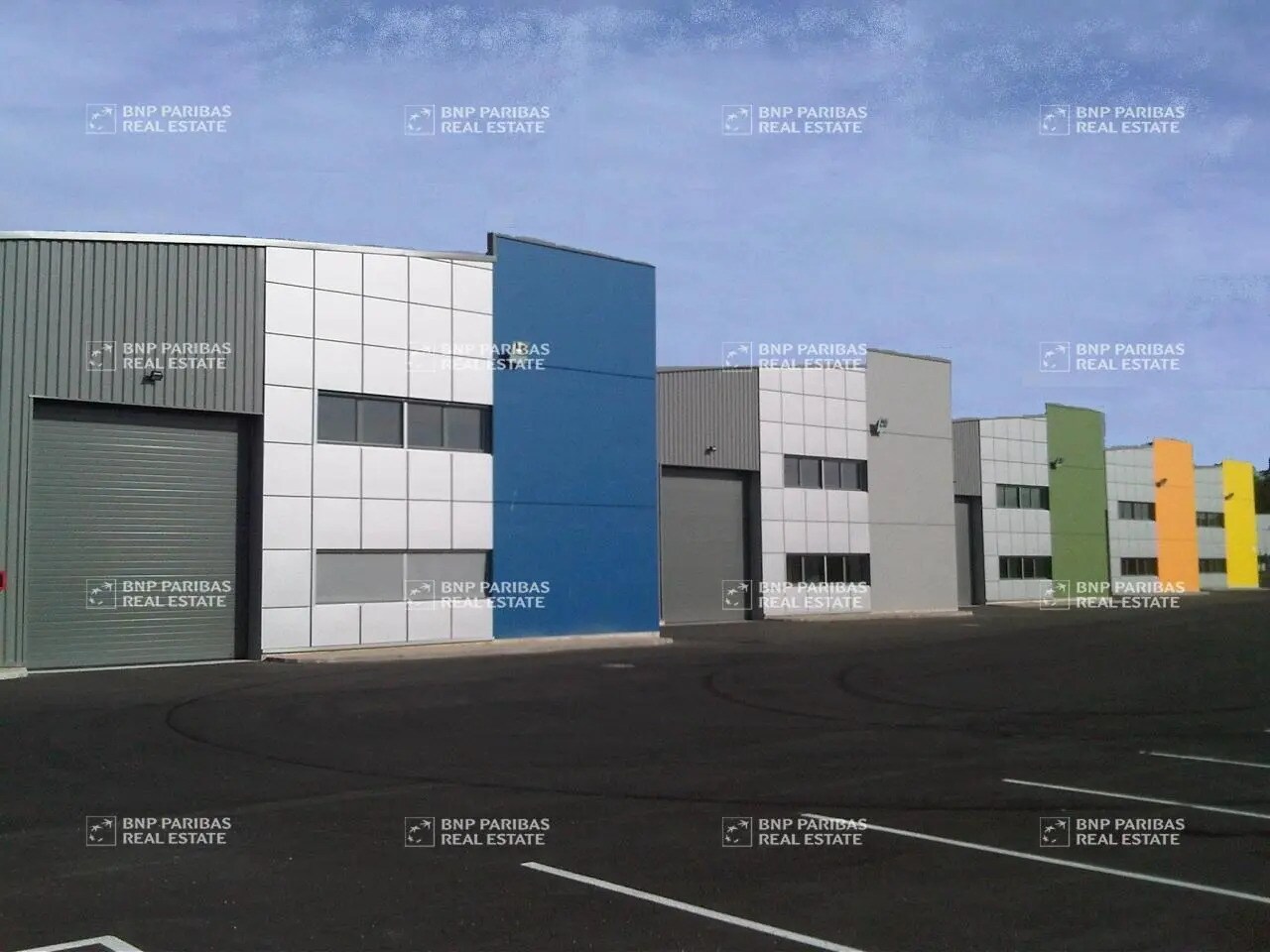 Flex in Ingré for lease Building Photo- Image 1 of 10