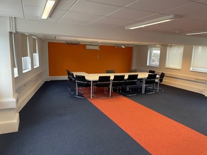 50-52 The Broadway, Crawley for lease Interior Photo- Image 2 of 3