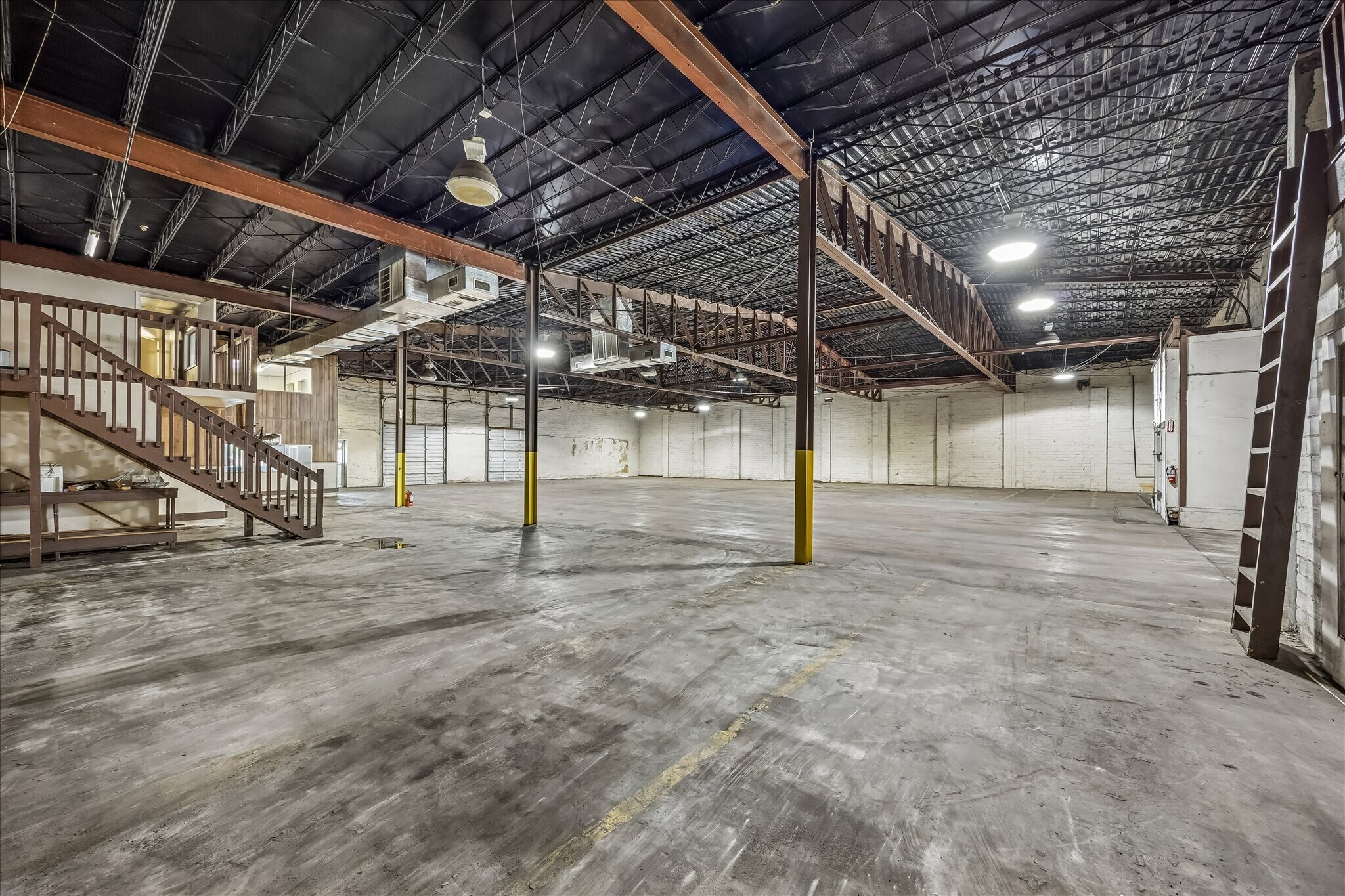 7001 Lyons Ave, Houston, TX for sale Interior Photo- Image 1 of 7