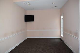 5009 Riverchase Dr, Phenix City, AL for lease Interior Photo- Image 1 of 9