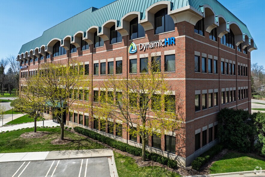 3201 University Dr, Auburn Hills, MI for sale - Primary Photo - Image 1 of 1
