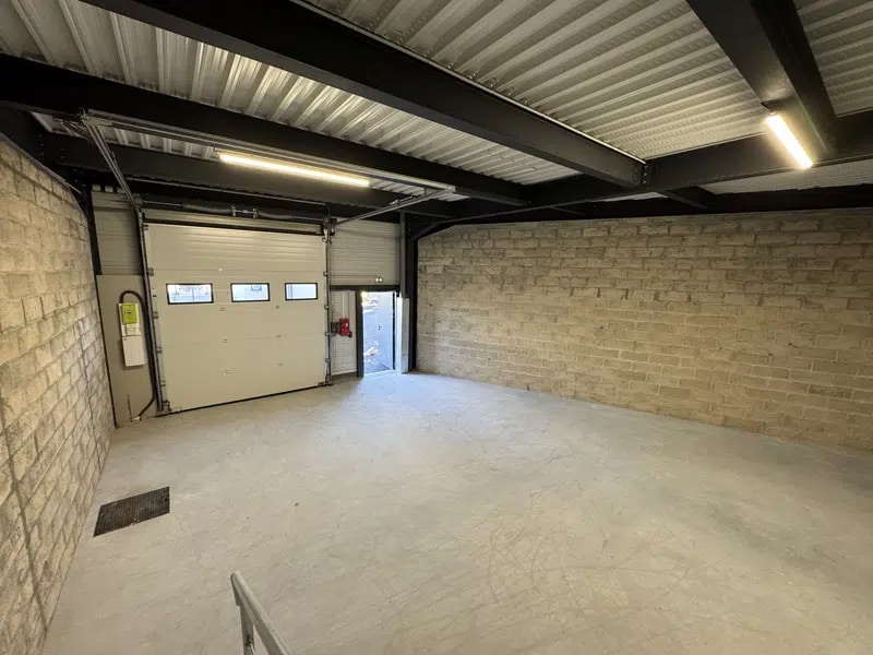 Flex in Épinay-sur-Seine for lease Building Photo- Image 1 of 6
