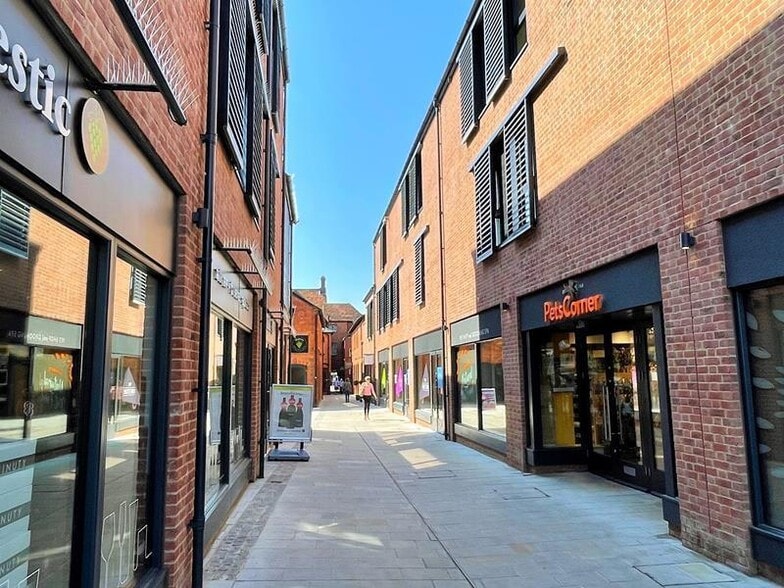 20-24 Market Pl, Henley On Thames for lease - Building Photo - Image 2 of 3