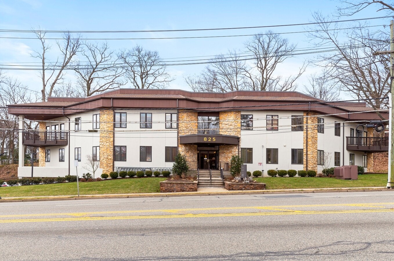 825 Bloomfield Ave, Verona, NJ 07044 Office/Medical for Lease