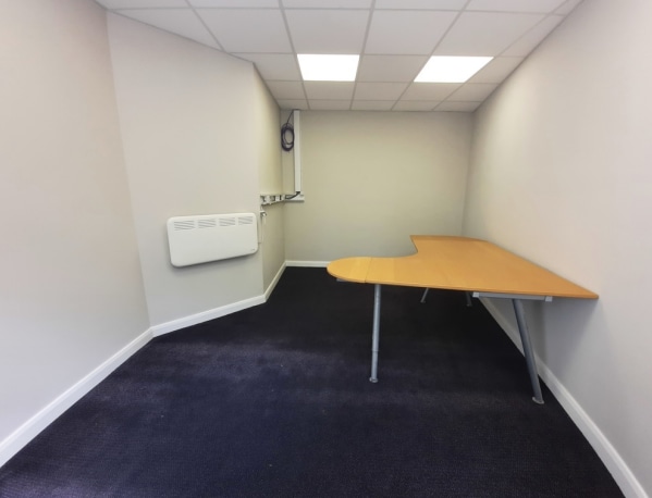 12 Skipton Rd, Barnoldswick for lease Interior Photo- Image 1 of 4