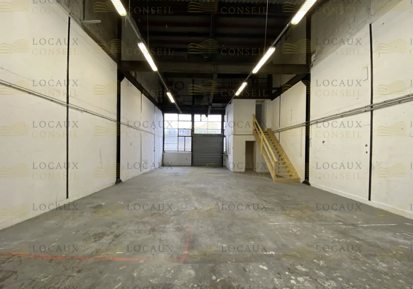 Flex in Bezons for lease Interior Photo- Image 1 of 3