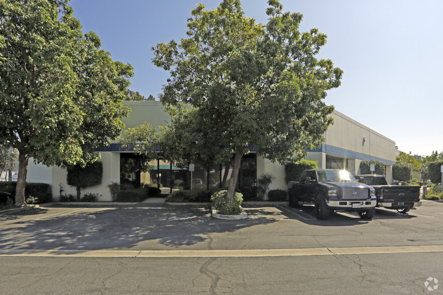 5148 Commerce Ave, Moorpark, CA for lease - Building Photo - Image 3 of 31