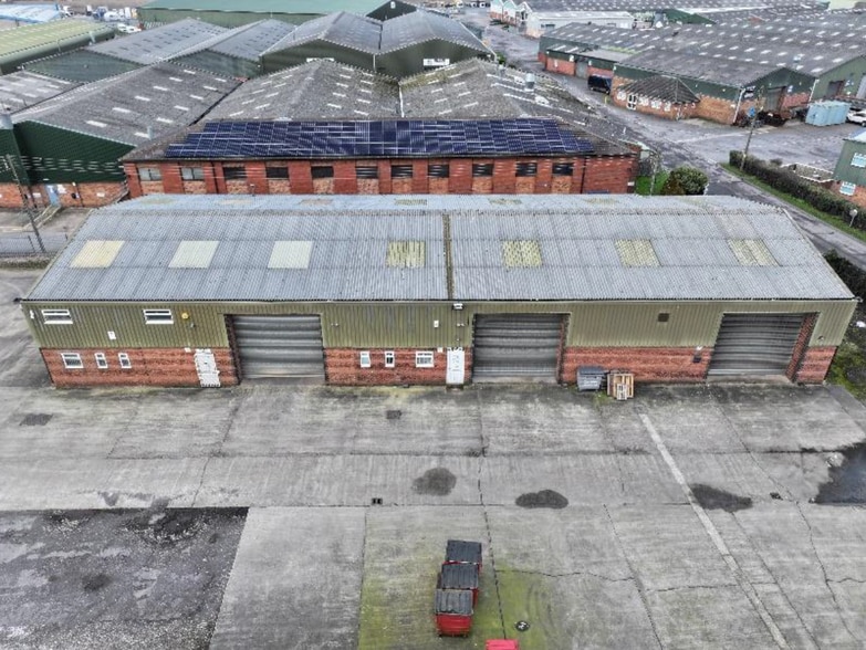 New Rd, Hixon for lease - Primary Photo - Image 1 of 9