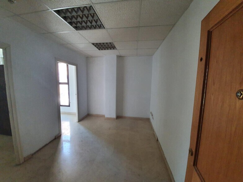 Office in SEVILLA for sale - Building Photo - Image 2 of 10