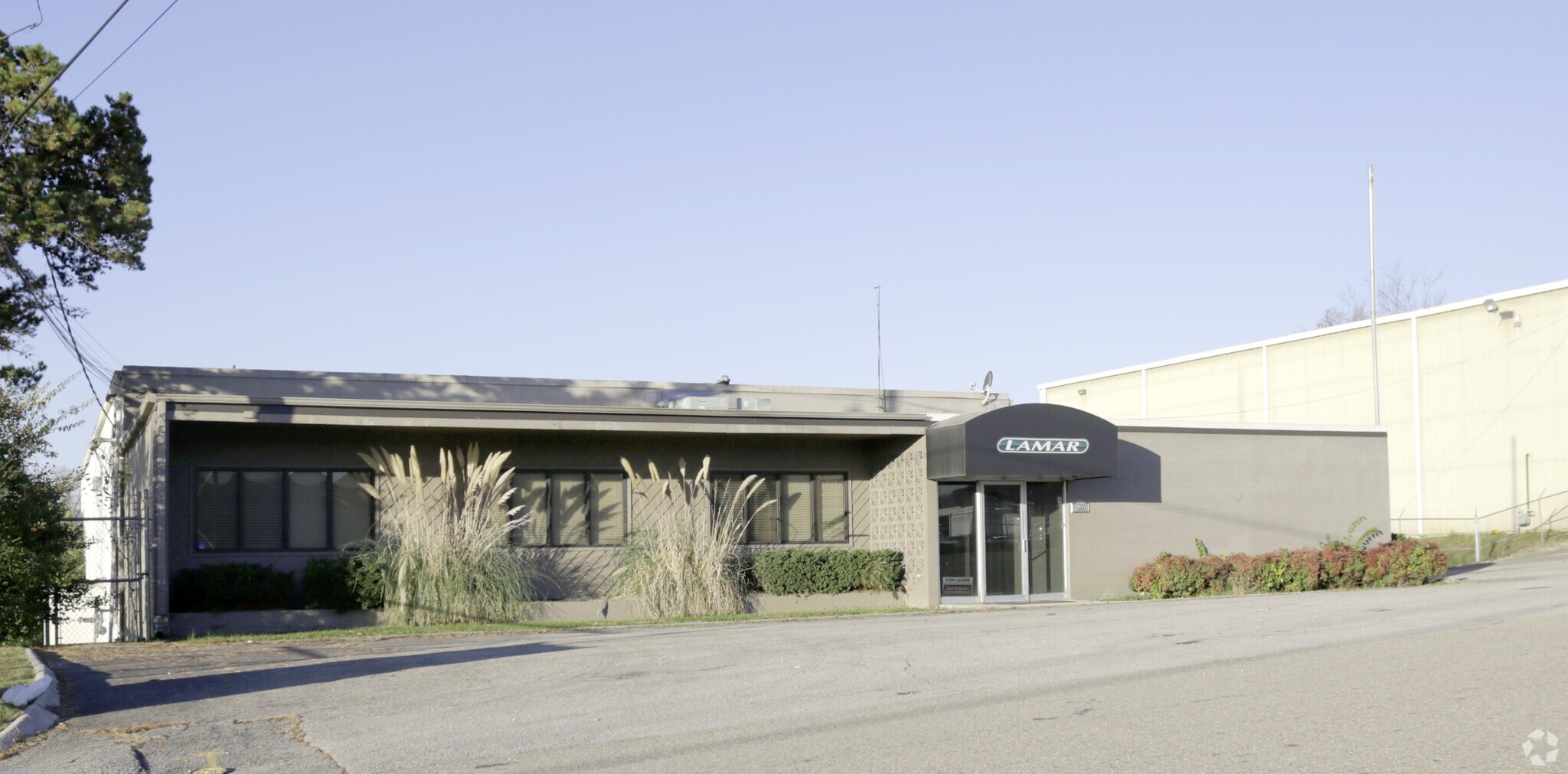 3009 Industrial Pky, Knoxville, TN for sale Primary Photo- Image 1 of 1