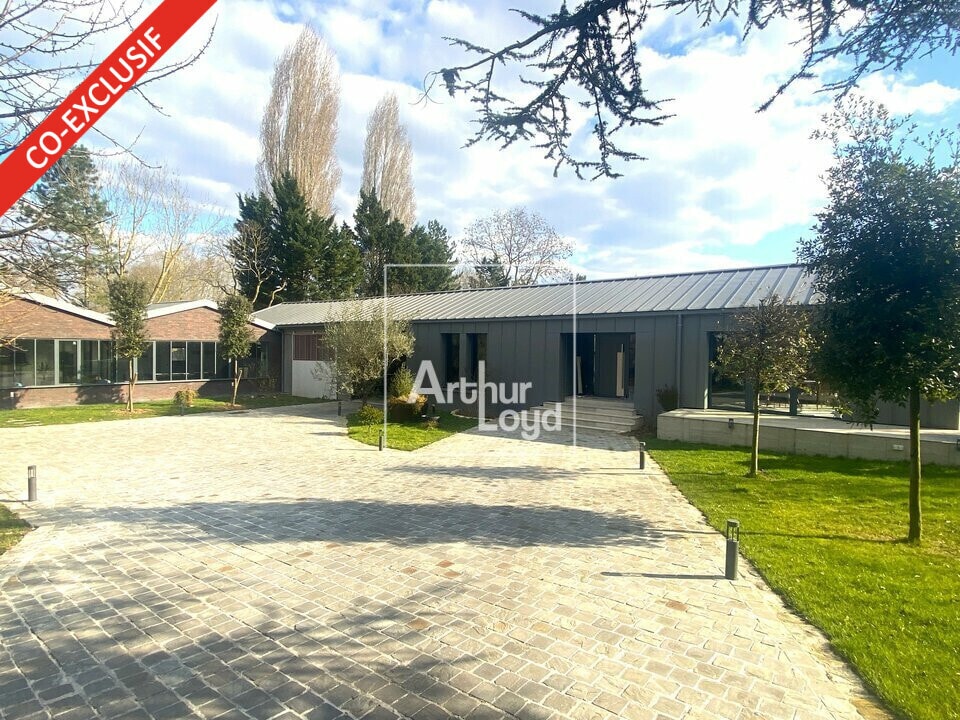 Office in La Rochette for lease Building Photo- Image 1 of 12