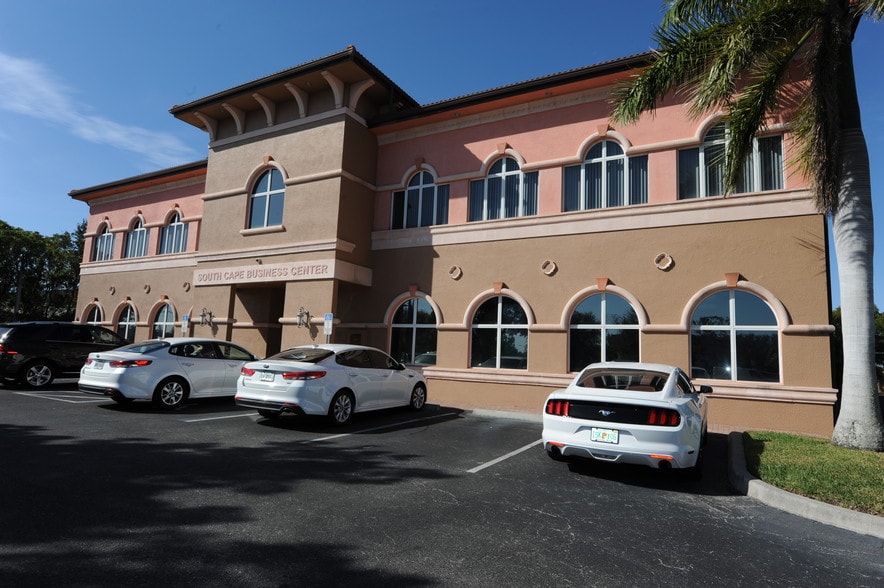 3208 Chiquita Blvd S, Cape Coral, FL for lease - Building Photo - Image 3 of 7