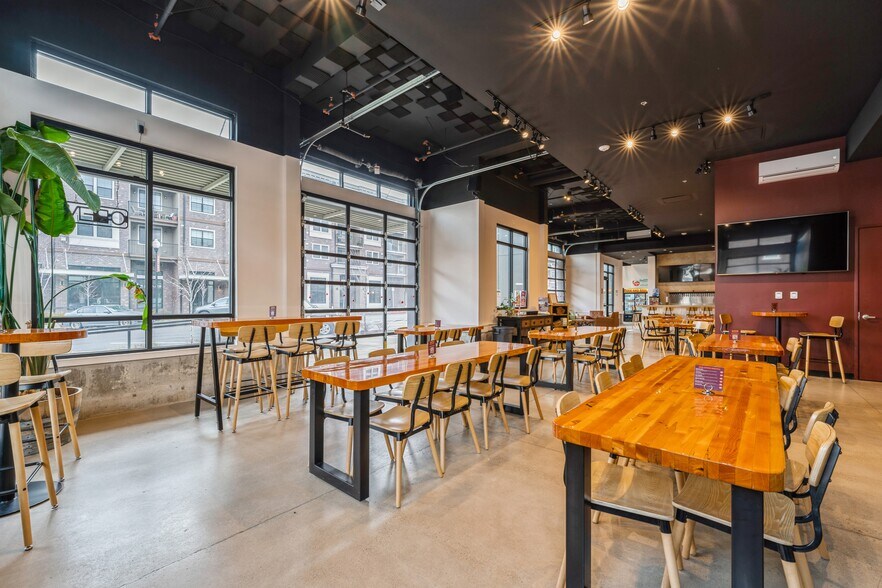 4005 SW Orbit St, Beaverton, OR for lease - Primary Photo - Image 1 of 8