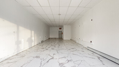 85 Ocean Ave, Valley Stream, NY for lease Interior Photo- Image 2 of 8