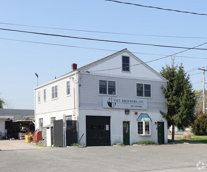 120 W Hills Rd, Huntington Station, NY for sale - Primary Photo - Image 1 of 1