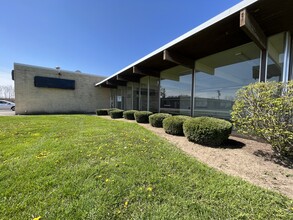 33W461 Roosevelt Rd, West Chicago, IL for lease Building Photo- Image 1 of 3