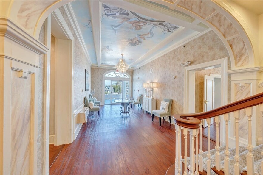 812 E Main St, Bedford, VA for sale - Building Photo - Image 3 of 92