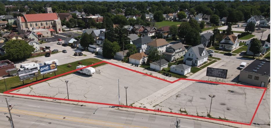 1711 Calumet Ave, Sheboygan, WI for sale Primary Photo- Image 1 of 2