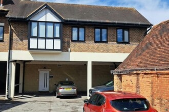 50 High St, Bagshot for lease Building Photo- Image 2 of 5