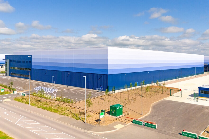 Mere Ln, Lutterworth for lease - Building Photo - Image 2 of 6