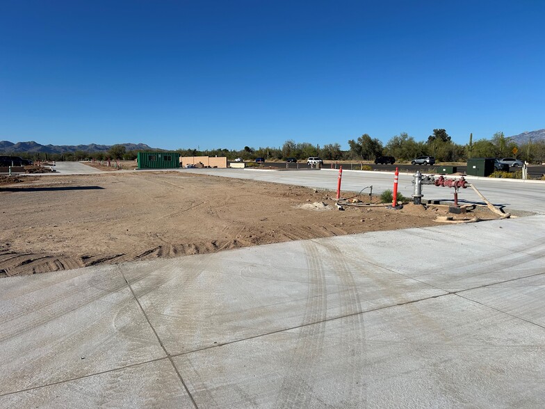 8505 N Thornydale Road, Tucson, AZ for lease - Building Photo - Image 2 of 4