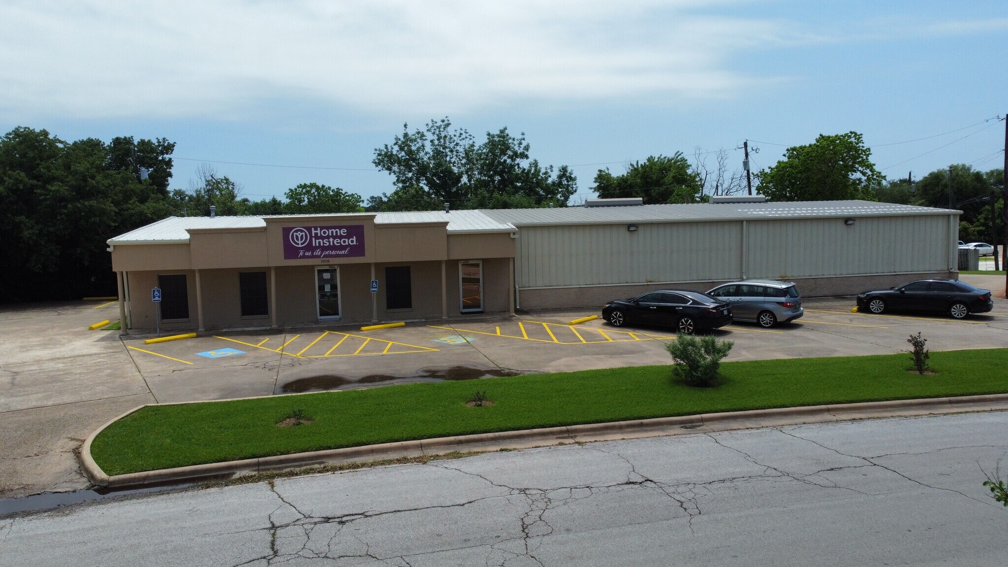 1908 Greenfield Plz, Bryan, TX for sale Building Photo- Image 1 of 1