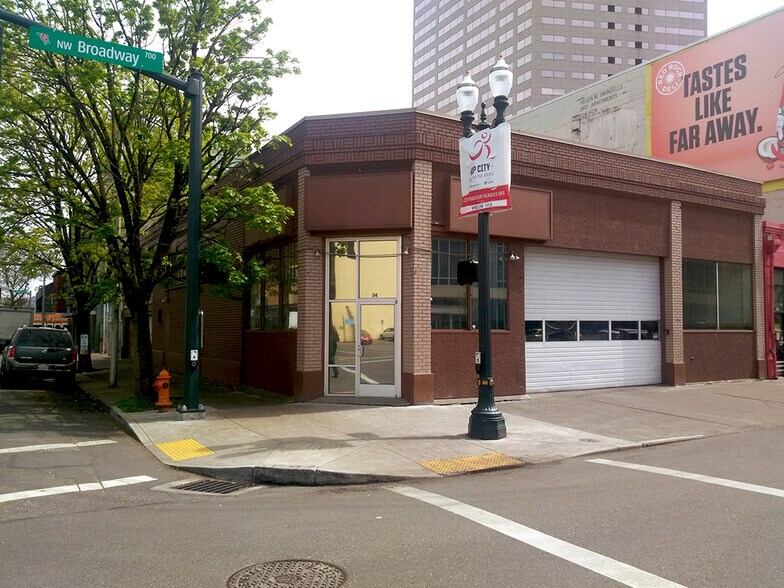 624 NW Couch St, Portland, OR 97209