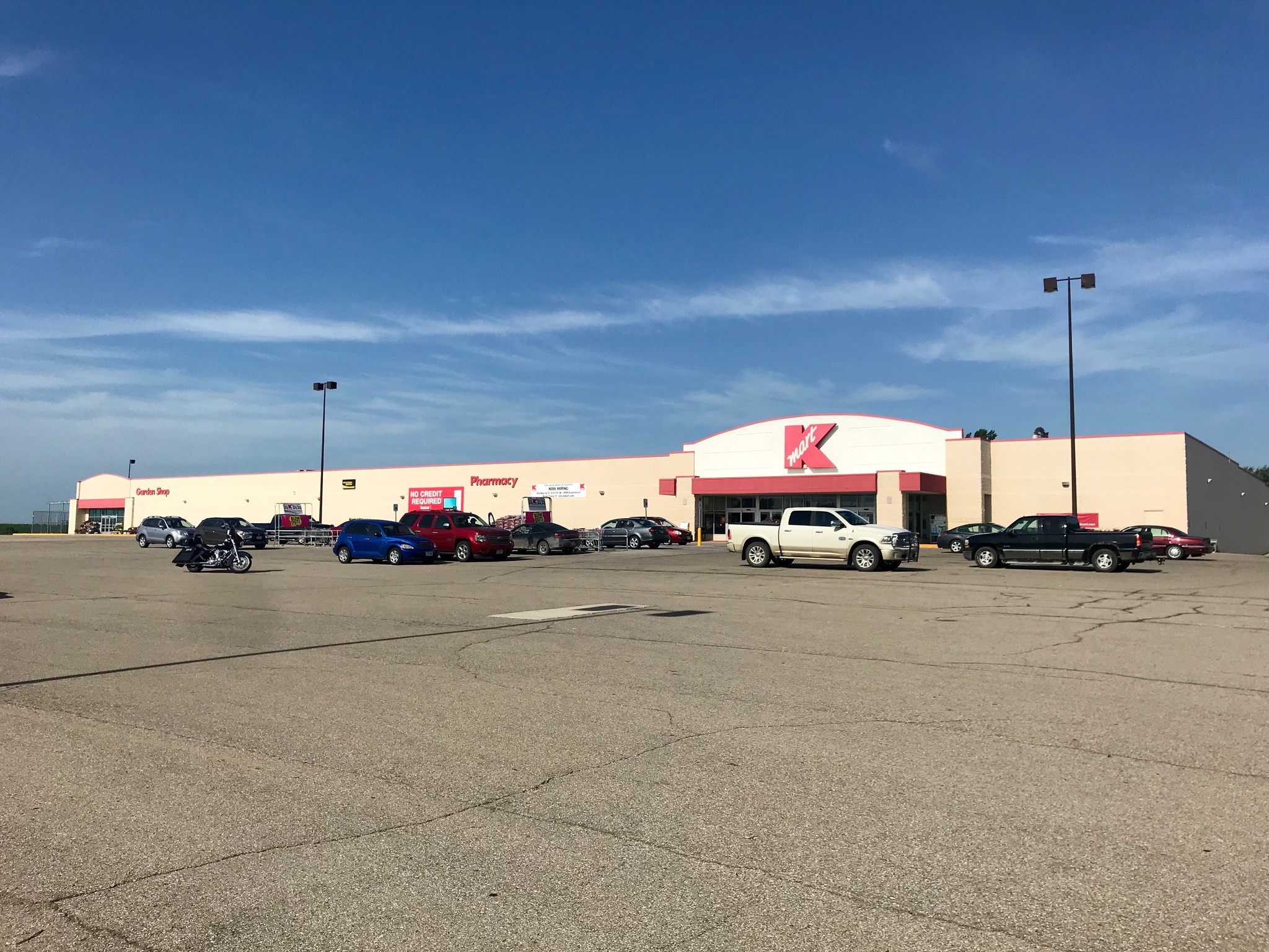 1405 S Grand Ave, Charles City, IA for sale Building Photo- Image 1 of 1