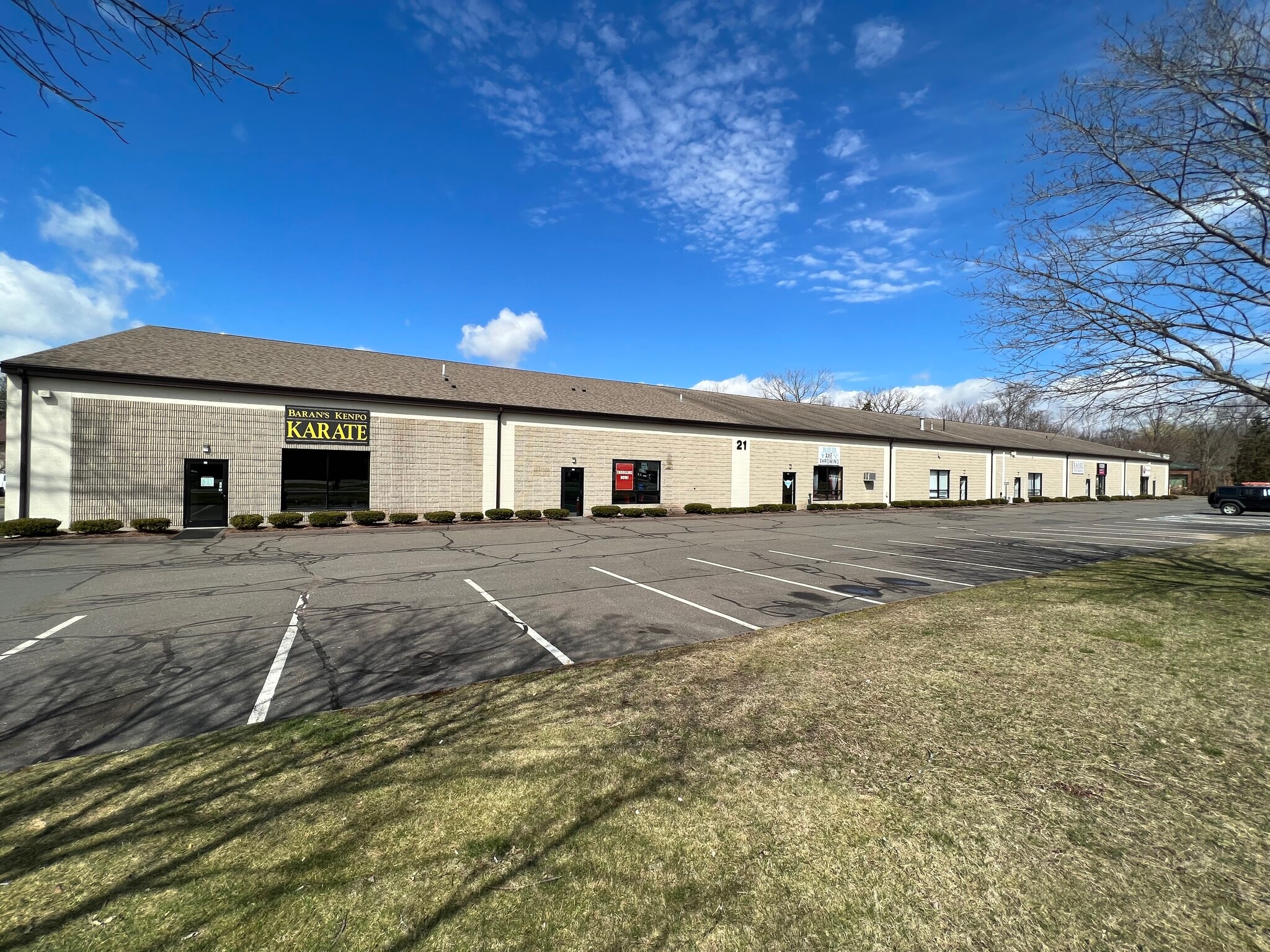 21 N Plains Industrial Rd, Wallingford, CT for lease Building Photo- Image 1 of 18