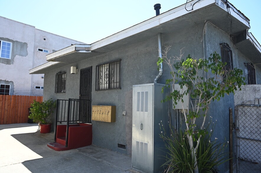 626 N Breed St, Los Angeles, CA for sale - Building Photo - Image 2 of 13