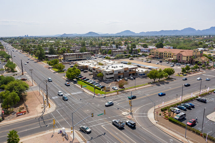 698 E Wetmore Rd, Tucson, AZ for lease - Primary Photo - Image 1 of 6