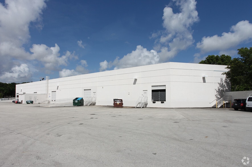 3801-3891 Commerce Pky, Miramar, FL for lease - Building Photo - Image 2 of 18