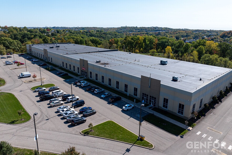 4000 McClaren Woods Dr, Coraopolis, PA for lease - Building Photo - Image 2 of 7