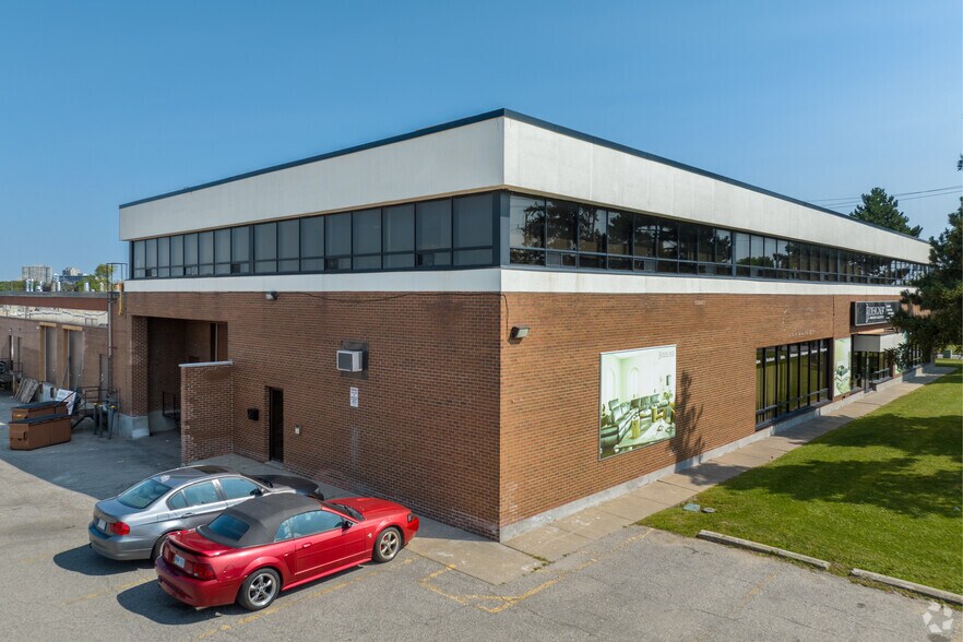 350-364 Supertest Rd, Toronto, ON for lease - Building Photo - Image 2 of 13