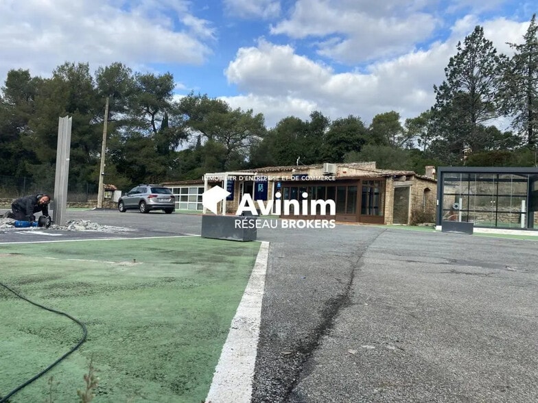 Retail in Le Muy for lease - Building Photo - Image 2 of 17