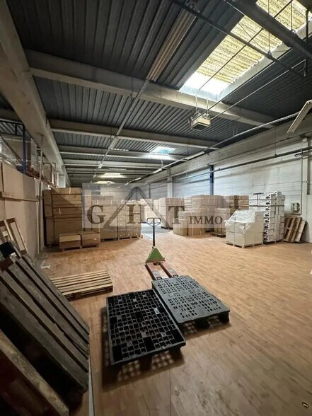 Industrial in Le Blanc-Mesnil for lease - Interior Photo - Image 1 of 4