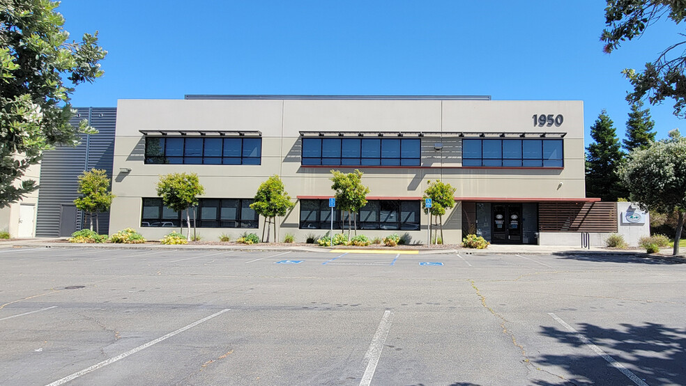 1950 N Loop Rd, Alameda, CA for sale - Building Photo - Image 1 of 9