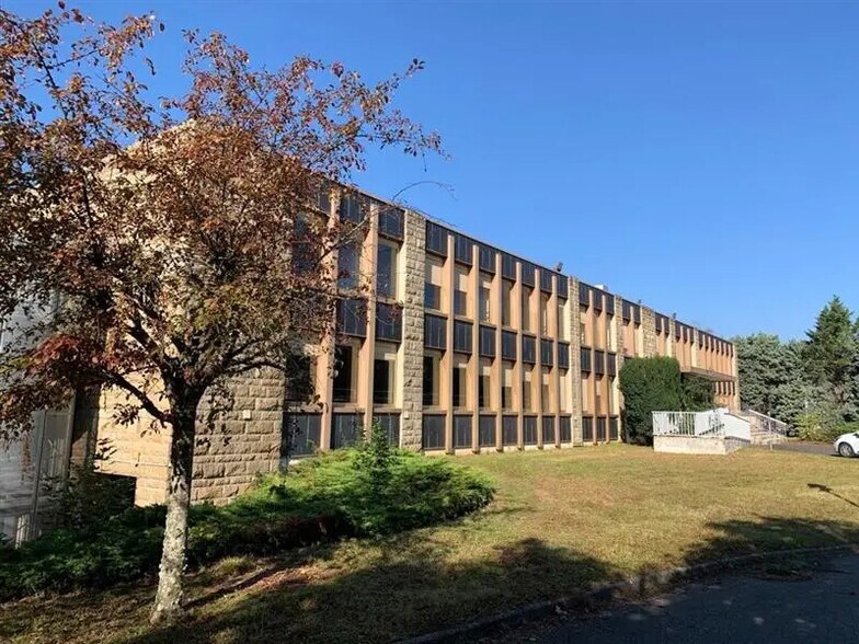 Office in Blois for lease - Building Photo - Image 3 of 3