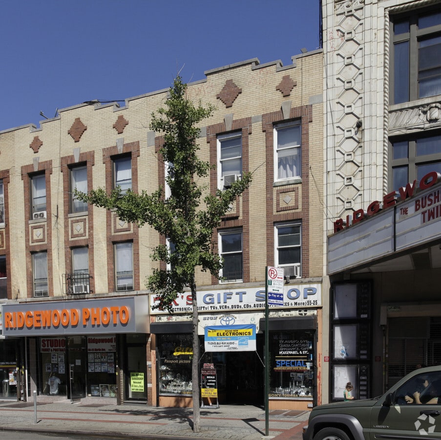 5525 Myrtle Ave, Ridgewood, NY 11385