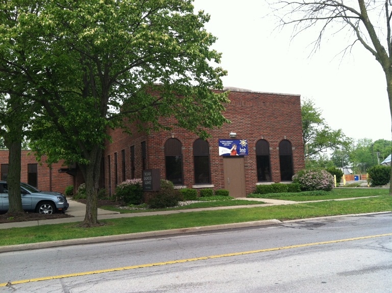 3320 Fairfield Ave, Fort Wayne, IN for sale - Building Photo - Image 1 of 1
