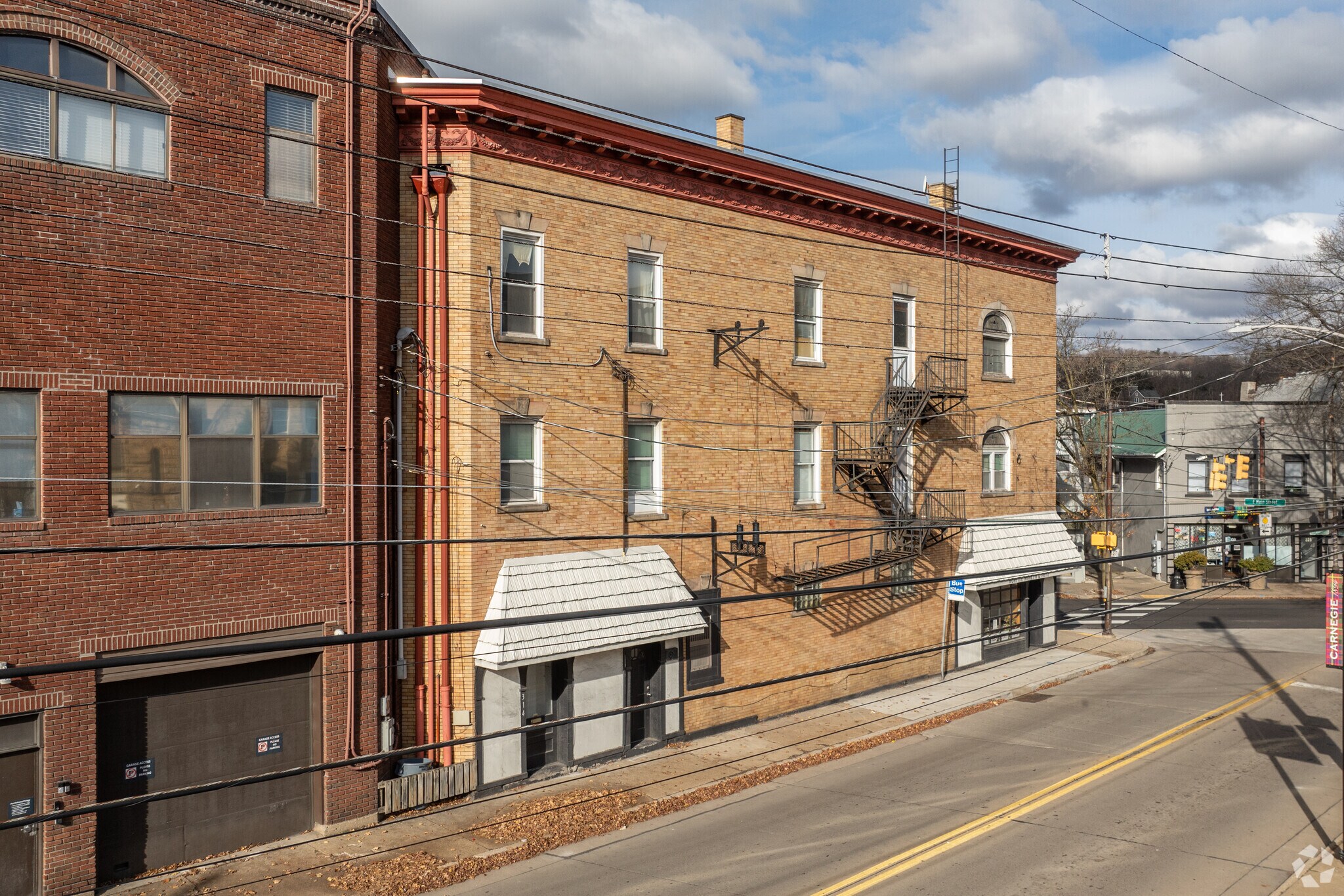 302 E Main St, Carnegie, PA for sale Primary Photo- Image 1 of 1
