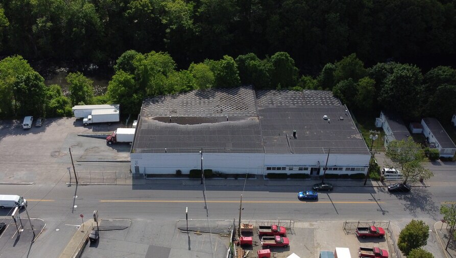 481 Dyer Ave, Cranston, RI for sale - Building Photo - Image 1 of 1