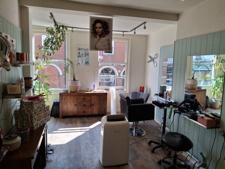 23-23A High St, Market Harborough for lease - Interior Photo - Image 2 of 5